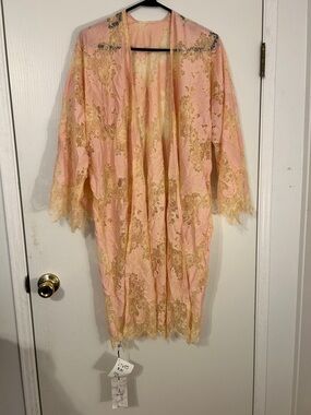Delicate Pink Lace Kimono Robe